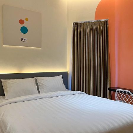 Sans Hotel Premiere Majapahit Semarang Dış mekan fotoğraf