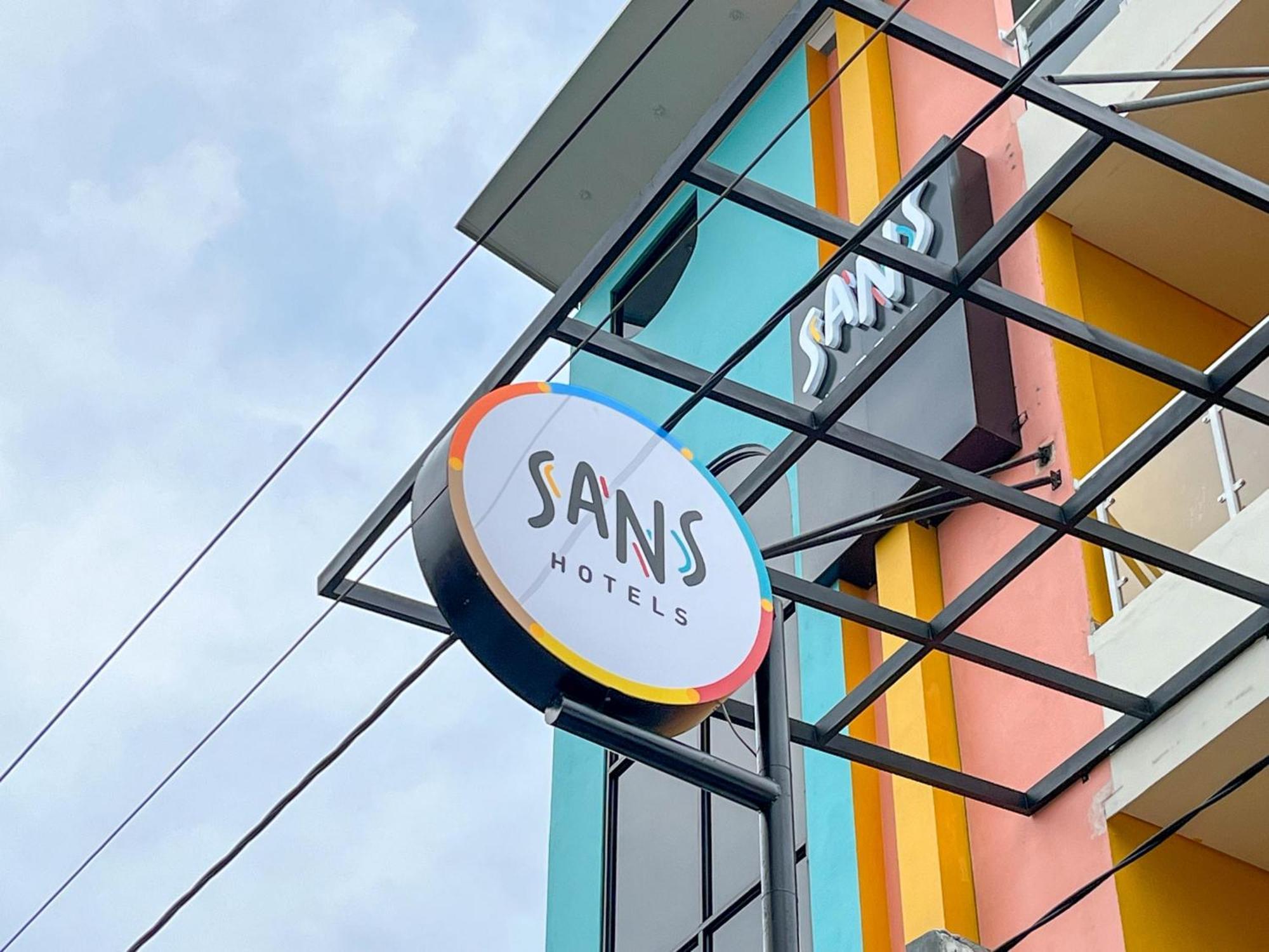 Sans Hotel Premiere Majapahit Semarang Dış mekan fotoğraf