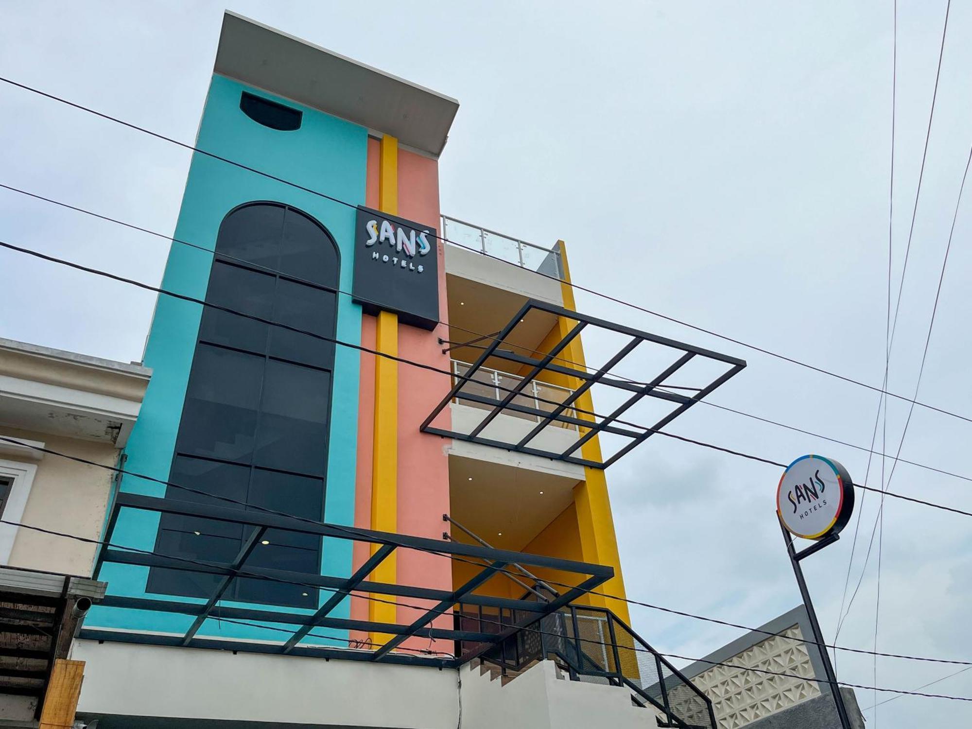 Sans Hotel Premiere Majapahit Semarang Dış mekan fotoğraf