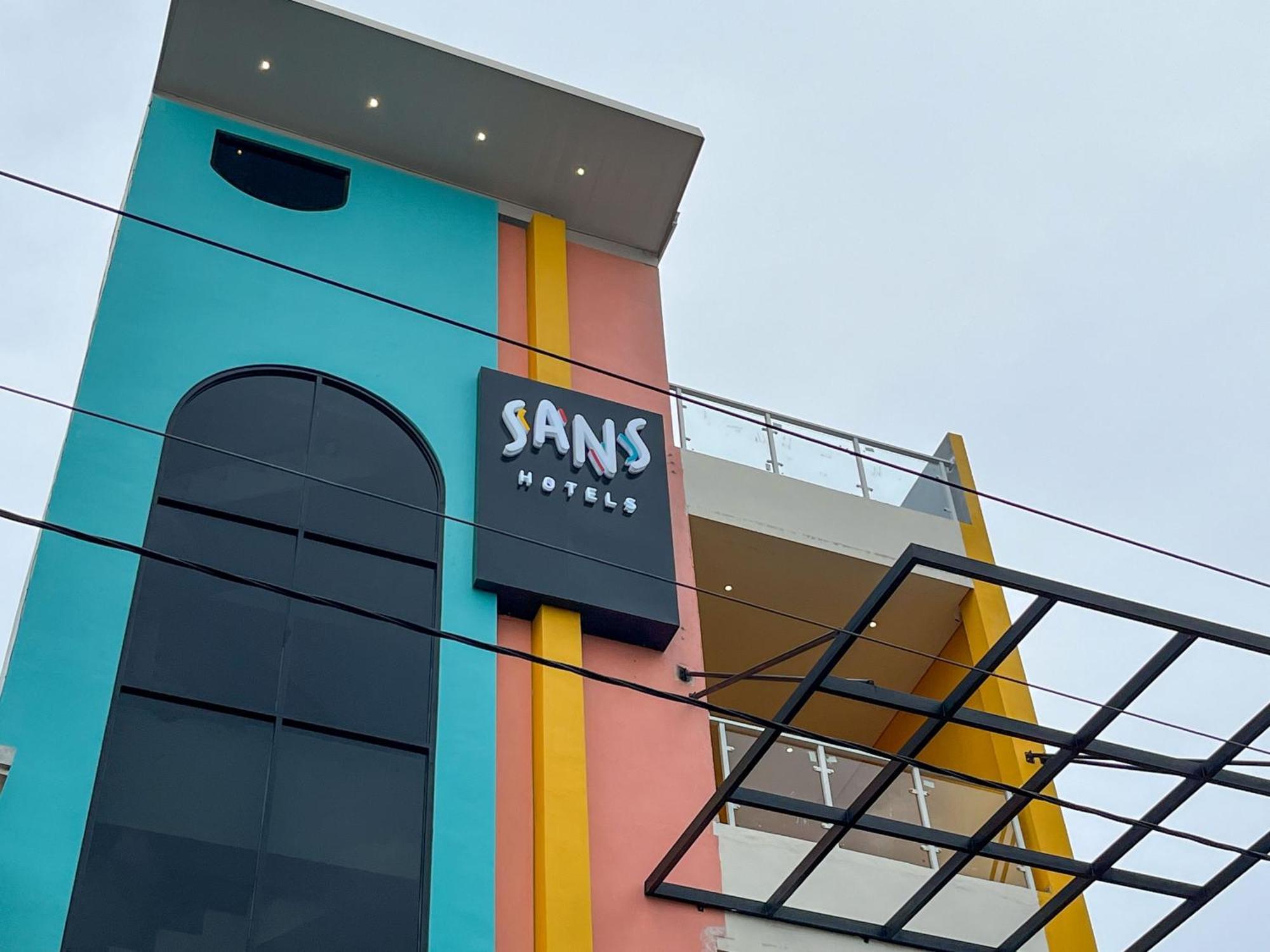 Sans Hotel Premiere Majapahit Semarang Dış mekan fotoğraf